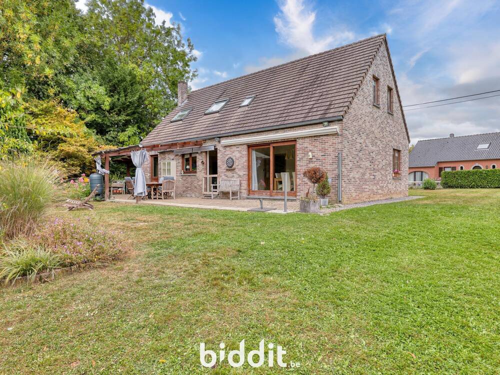 Villa à vendre à Wépion 5100 275000.00€ 3 chambres m² - annonce 592908