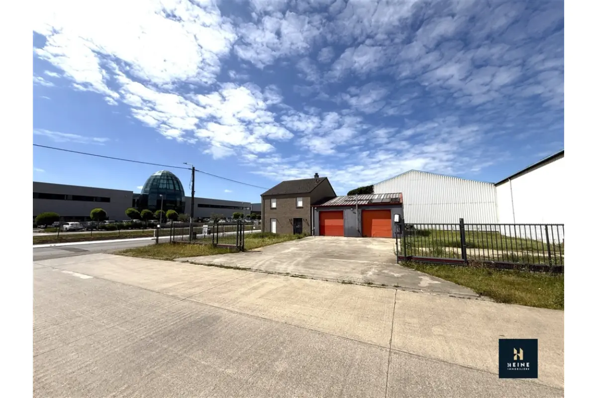 Maison à vendre à Seilles 5300 295000.00€ 4 chambres 146.00m² - annonce 592737