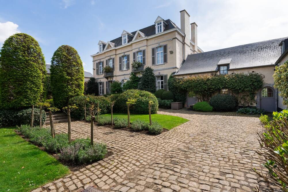 Maison à vendre à Eghezée 5310 0.00€ 7 chambres 1025.00m² - annonce 593829