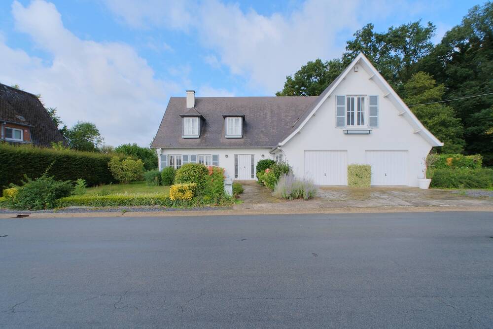Maison à vendre à Seilles 5300 390000.00€ 4 chambres m² - annonce 593944