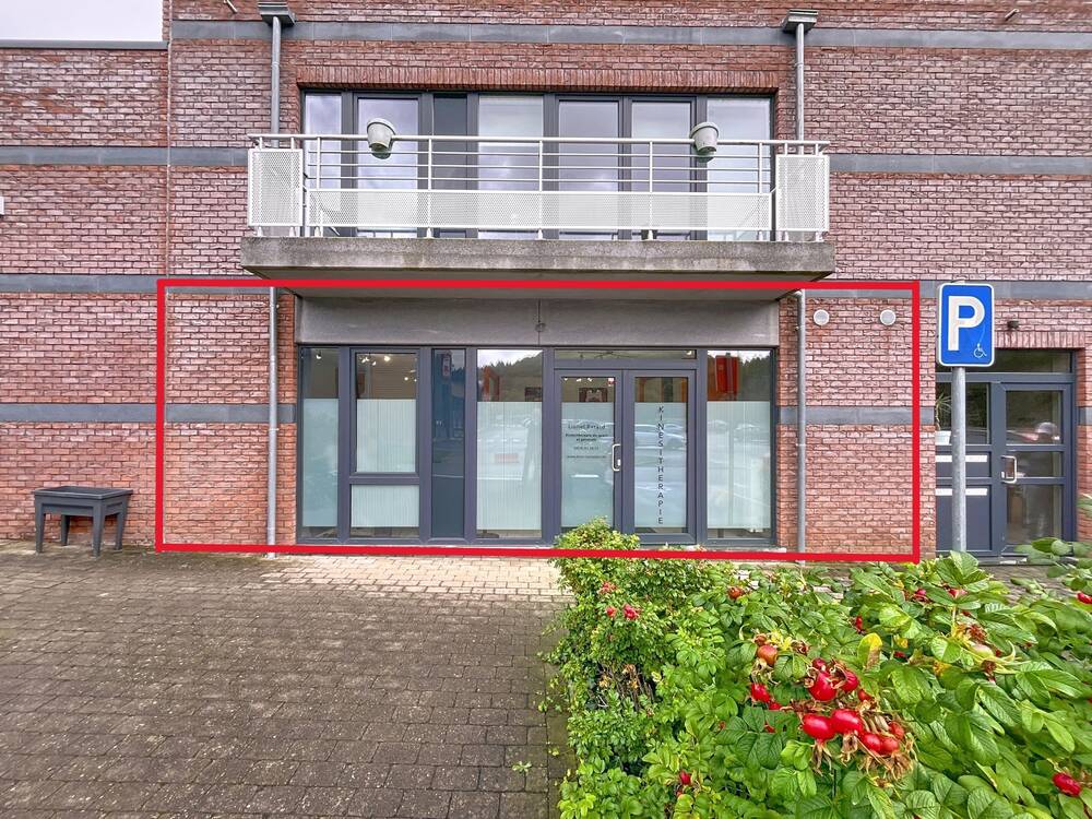 Commerce à louer à Rochefort 5580 630.00€  chambres 50.00m² - annonce 595469
