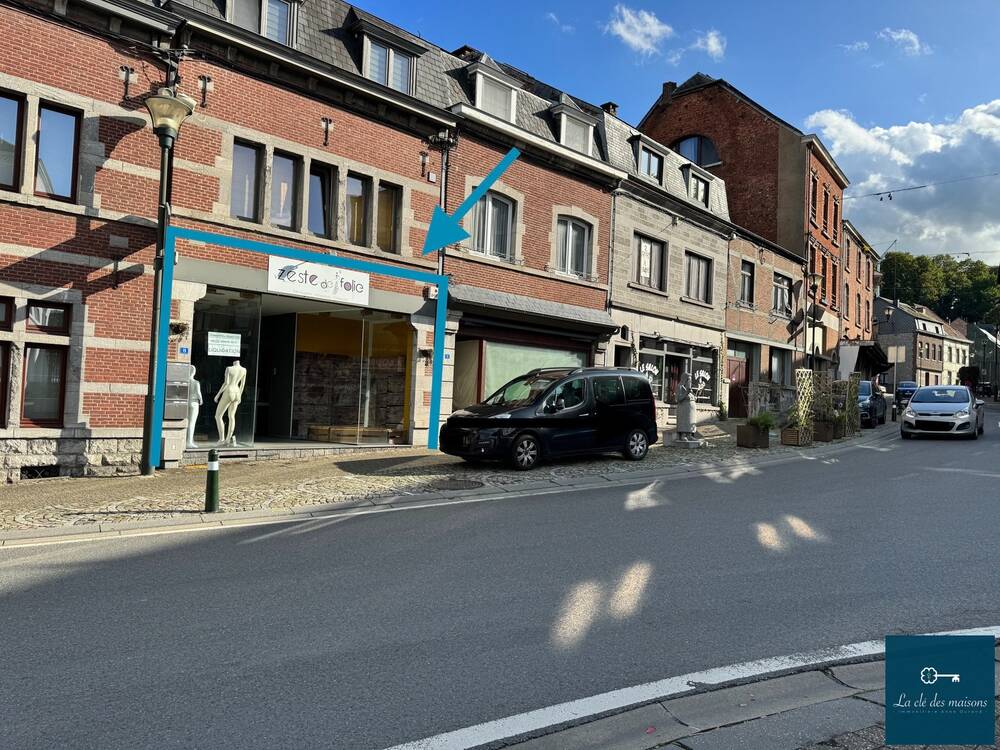 Commerce à louer à Rochefort 5580 995.00€  chambres 167.00m² - annonce 595333
