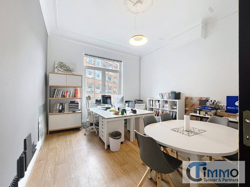 Commerce à  à Liège 4020 450.00€  chambres 32.00m² - annonce 597997