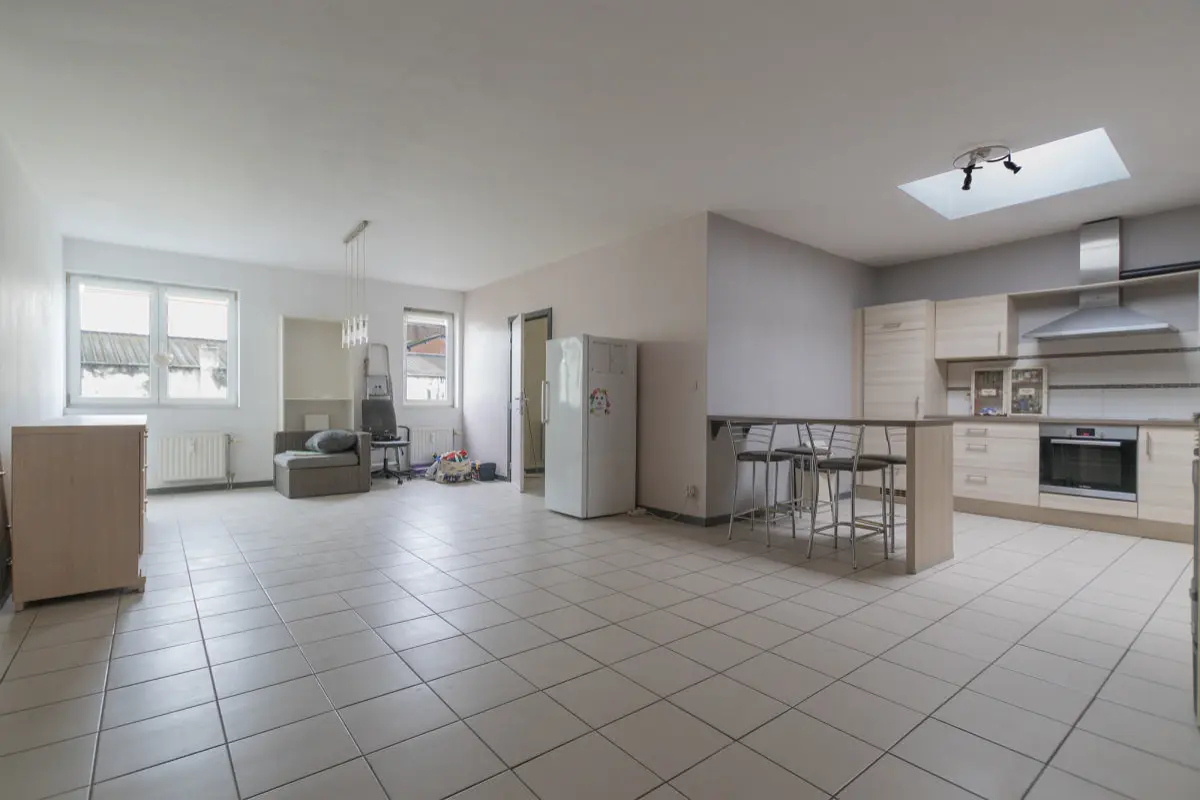 Appartement à vendre à Ham-sur-Sambre 5190 129000.00€ 2 chambres 133.00m² - annonce 599180