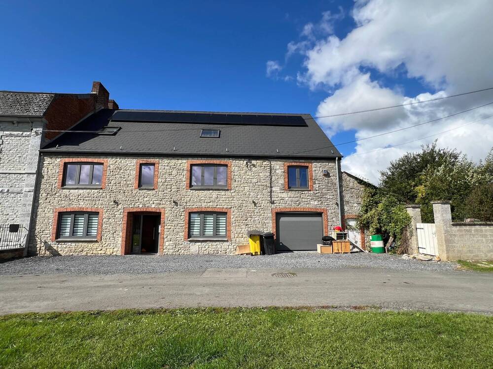 Maison à vendre à Surice 5600 325000.00€ 7 chambres m² - annonce 599114