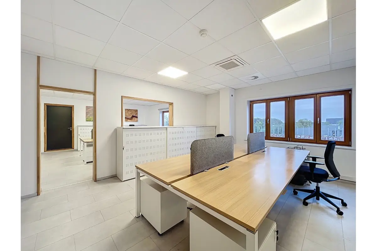 Commerce à louer à Ciney 5590 3000.00€  chambres 200.00m² - annonce 598528