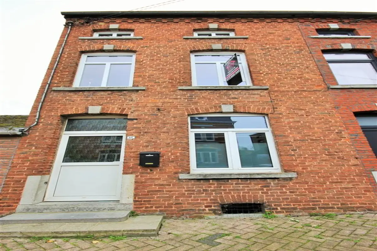 Maison à louer à Nismes 5670 675.00€ 2 chambres 129.00m² - annonce 600157