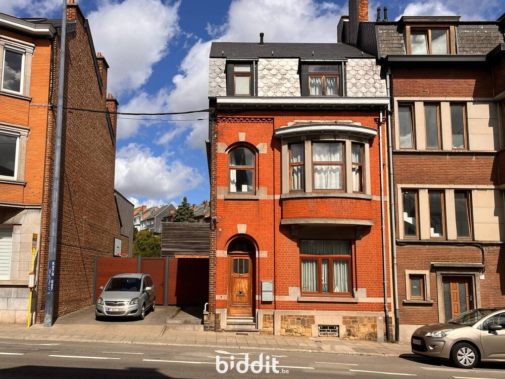 Immeuble de rapport - Immeuble à appartement à vendre à Saint-Servais 5002 180000.00€ 4 chambres m² - annonce 600628