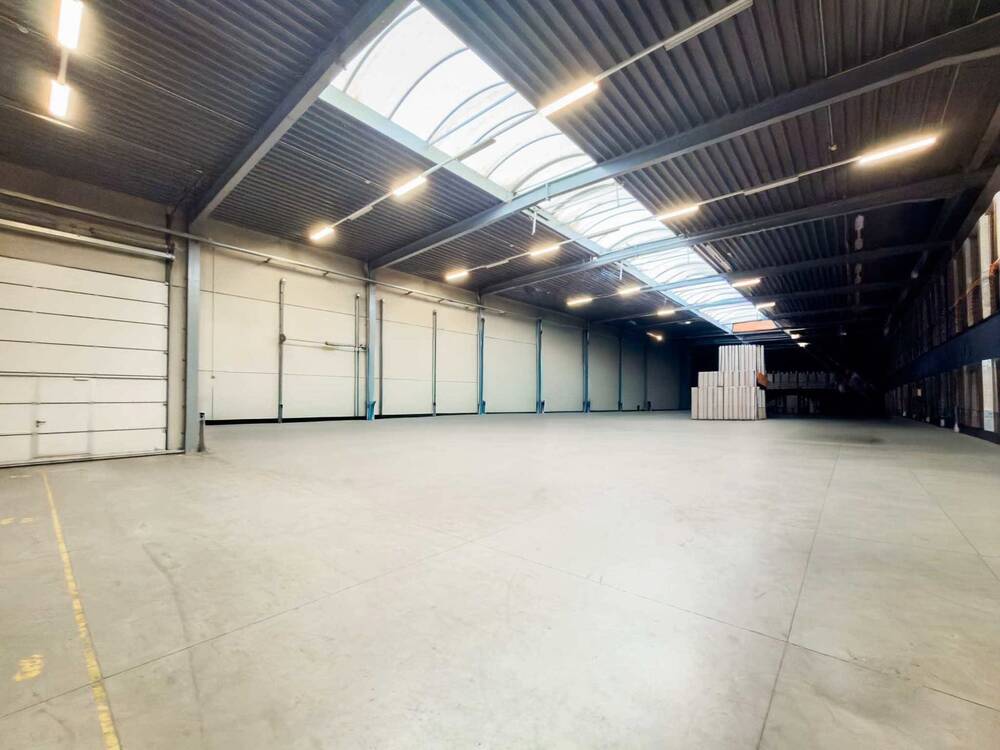 Commerce à vendre à Gembloux 5030 6000000.00€ chambres 4900.00m² - annonce 600978