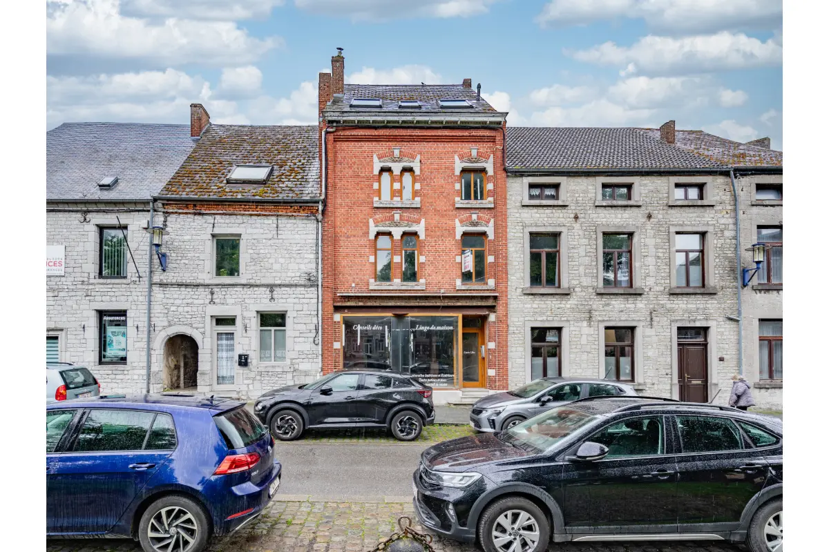 Appartement à vendre à Couvin 5660 185000.00€ 5 chambres 440.00m² - annonce 601054