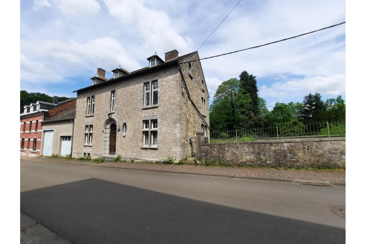 Maison à vendre à Hastière-par-Delà 5541 180000.00€ 5 chambres m² - annonce 600552