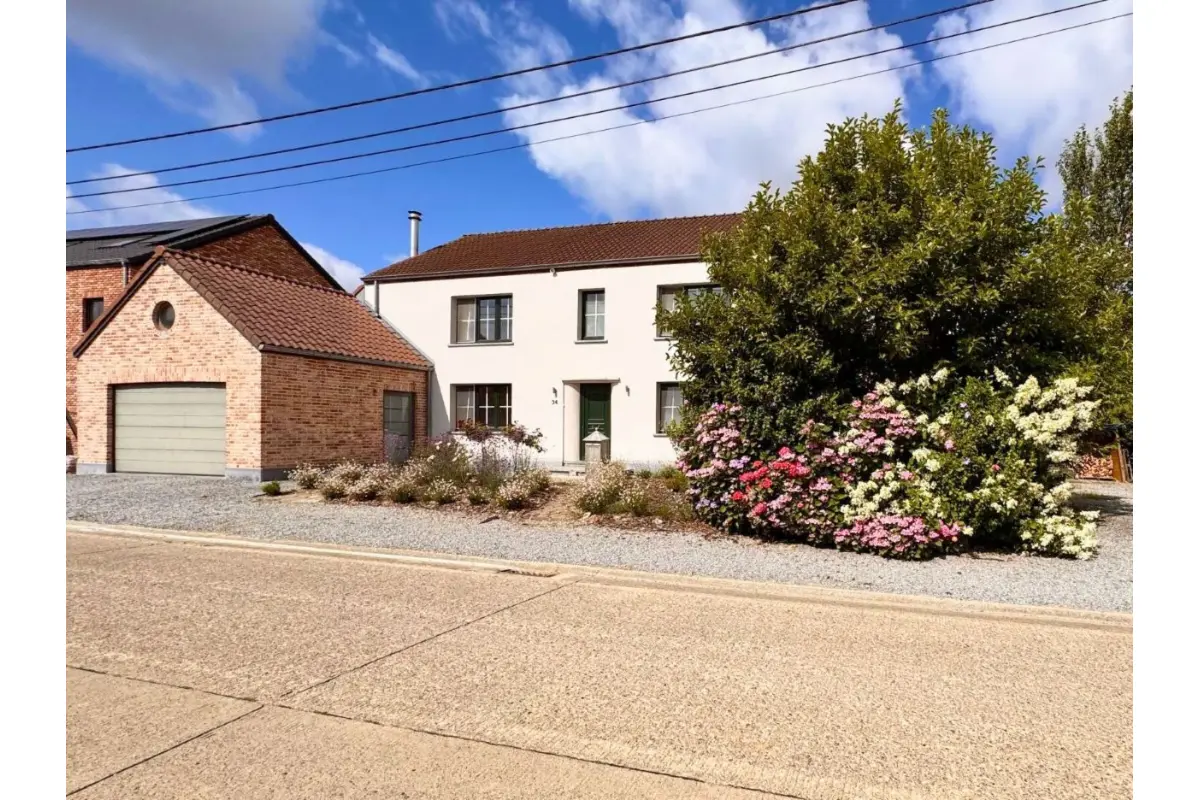 Maison à louer à Gembloux 5030 1700.00€ 4 chambres 240.00m² - annonce 601073