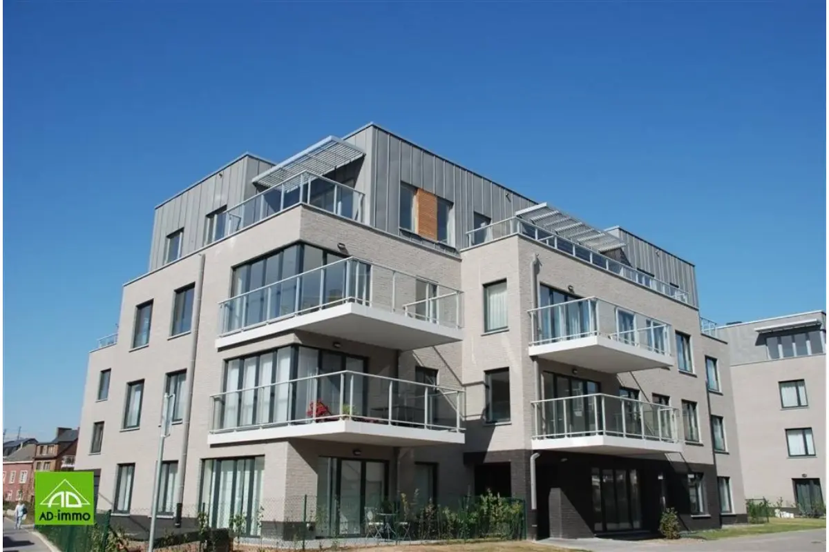 Appartement à  à Jambes 5100 960.00€ 2 chambres 80.00m² - annonce 600932