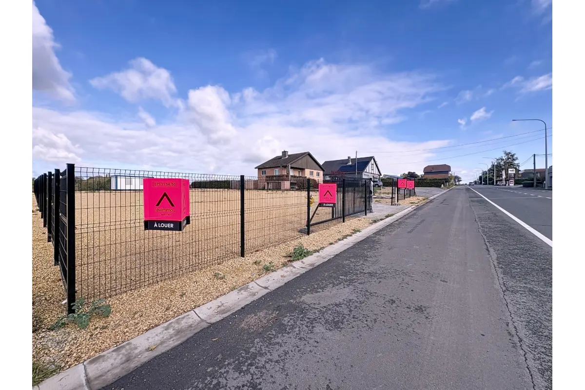 Parking / garage à louer à Sombreffe 5140 2000.00€  chambres m² - annonce 602203