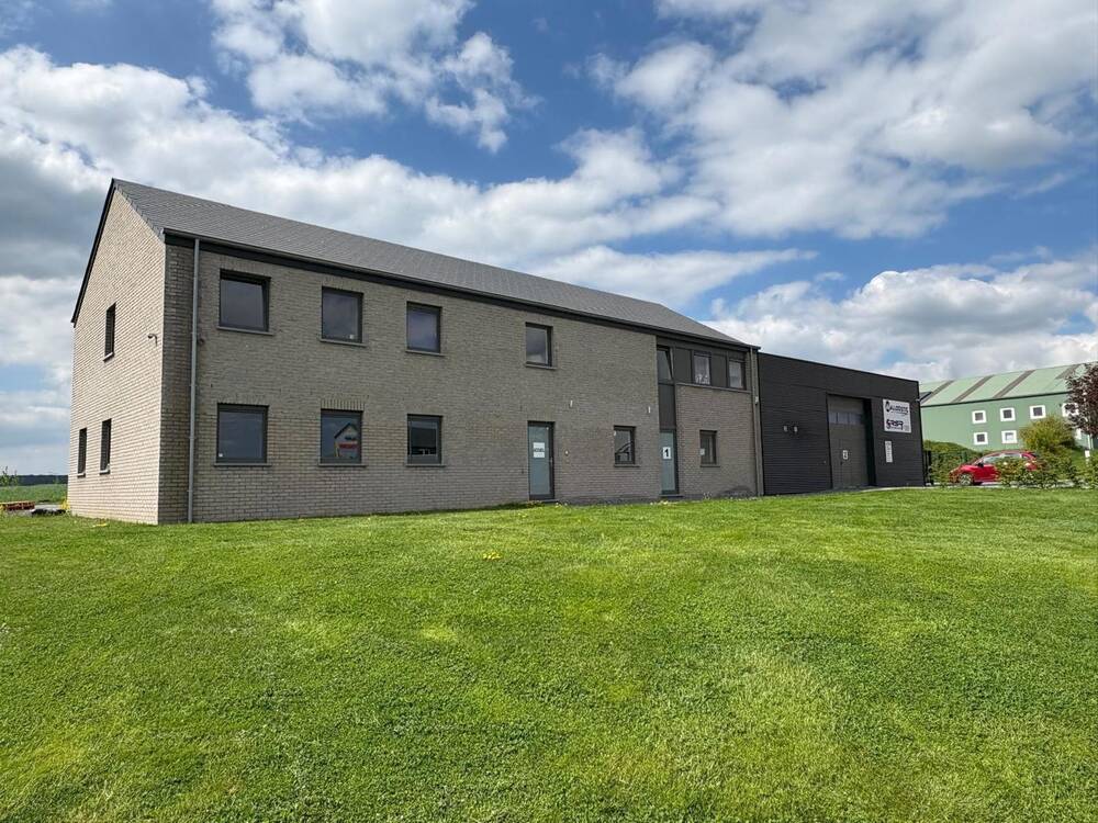 Commerce à  à Sohier 6920 275.00€  chambres 17.00m² - annonce 604043