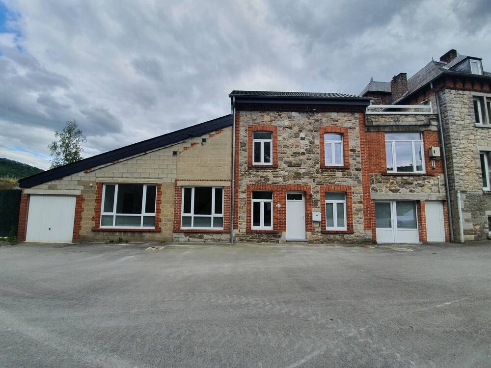 Maison à louer à Hermeton-sur-Meuse 5540 850.00€ 3 chambres 197.00m² - annonce 604044