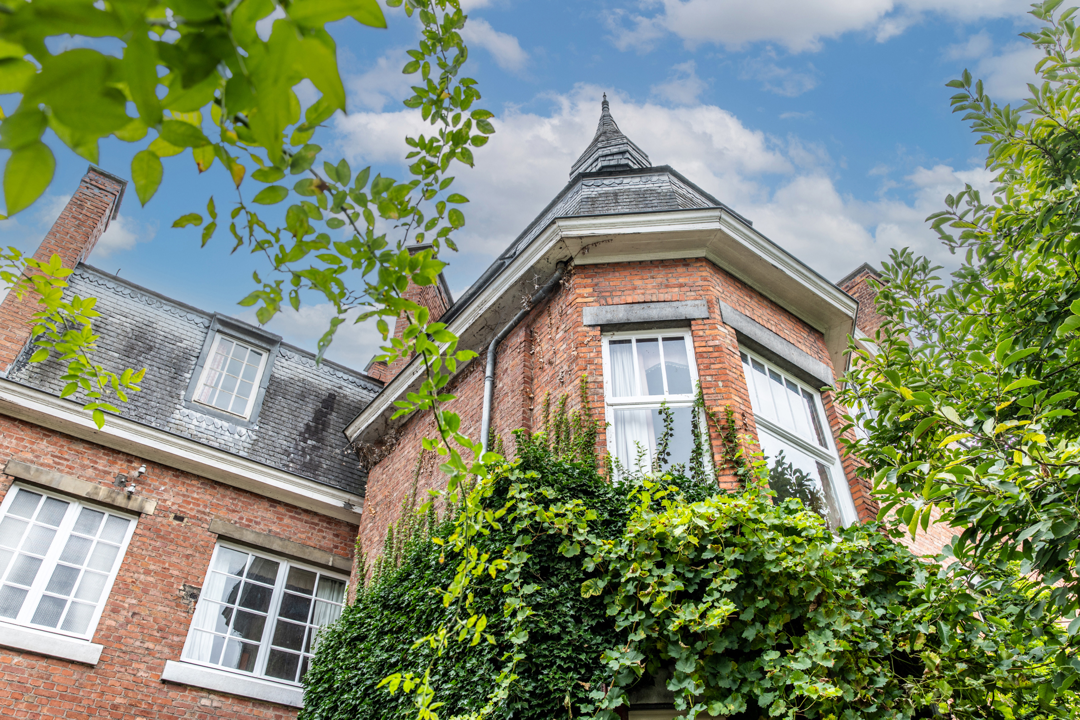 Maison de maître à vendre à Dinant 5500 345000.00€ 7 chambres 374.00m² - annonce 605297