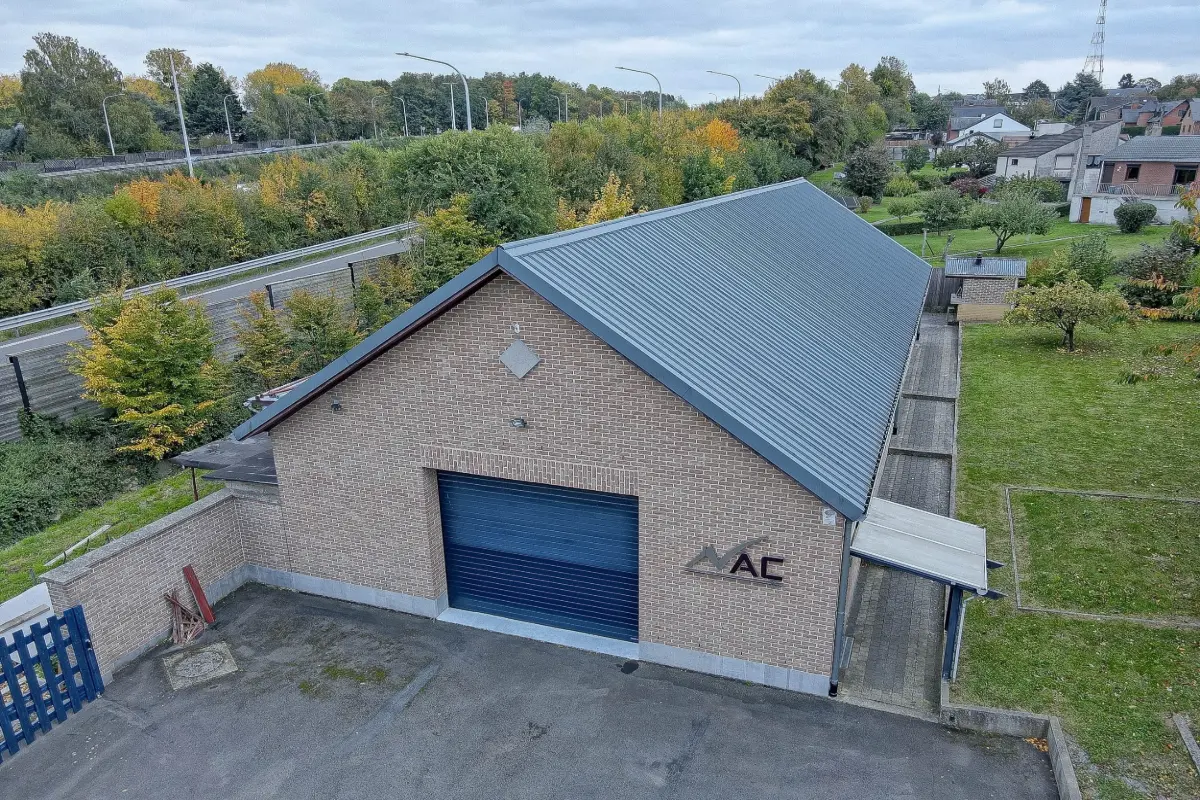 Autre à vendre à Champion 5020 399000.00€ 0 chambres 235.00m² - annonce 607221