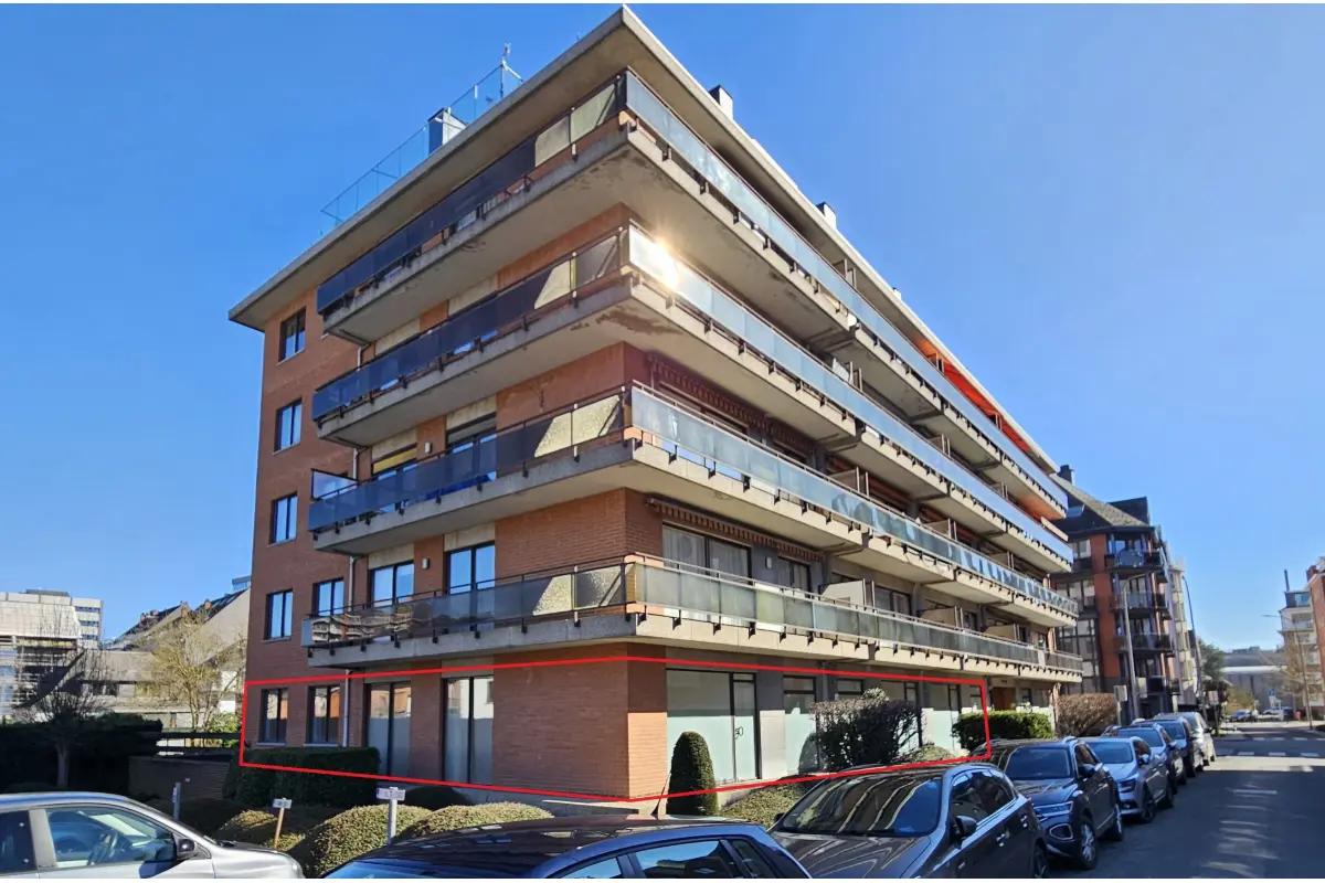 Commerce à vendre à Jambes 5100 520000.00€  chambres 332.00m² - annonce 608494