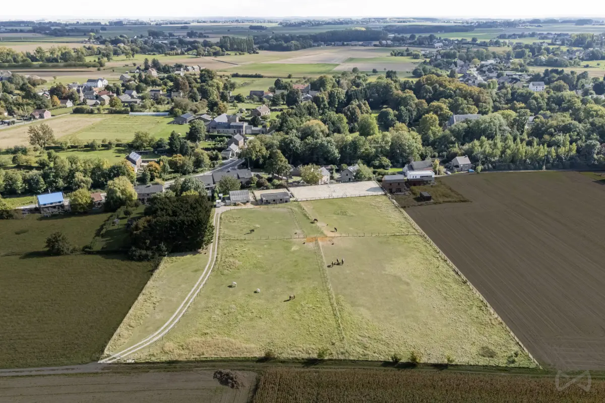 Maison à vendre à Forville 5380 895000.00€ 4 chambres 282.00m² - annonce 608443