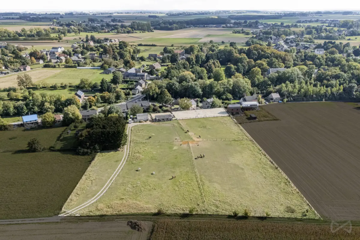 Maison à vendre à Forville 5380 895000.00€ 4 chambres 282.00m² - annonce 608443