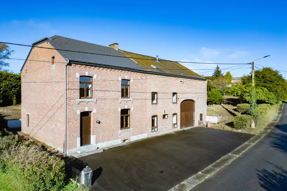 Maison à vendre à Hour 5563 310000.00€ 5 chambres 208.03m² - annonce 608349