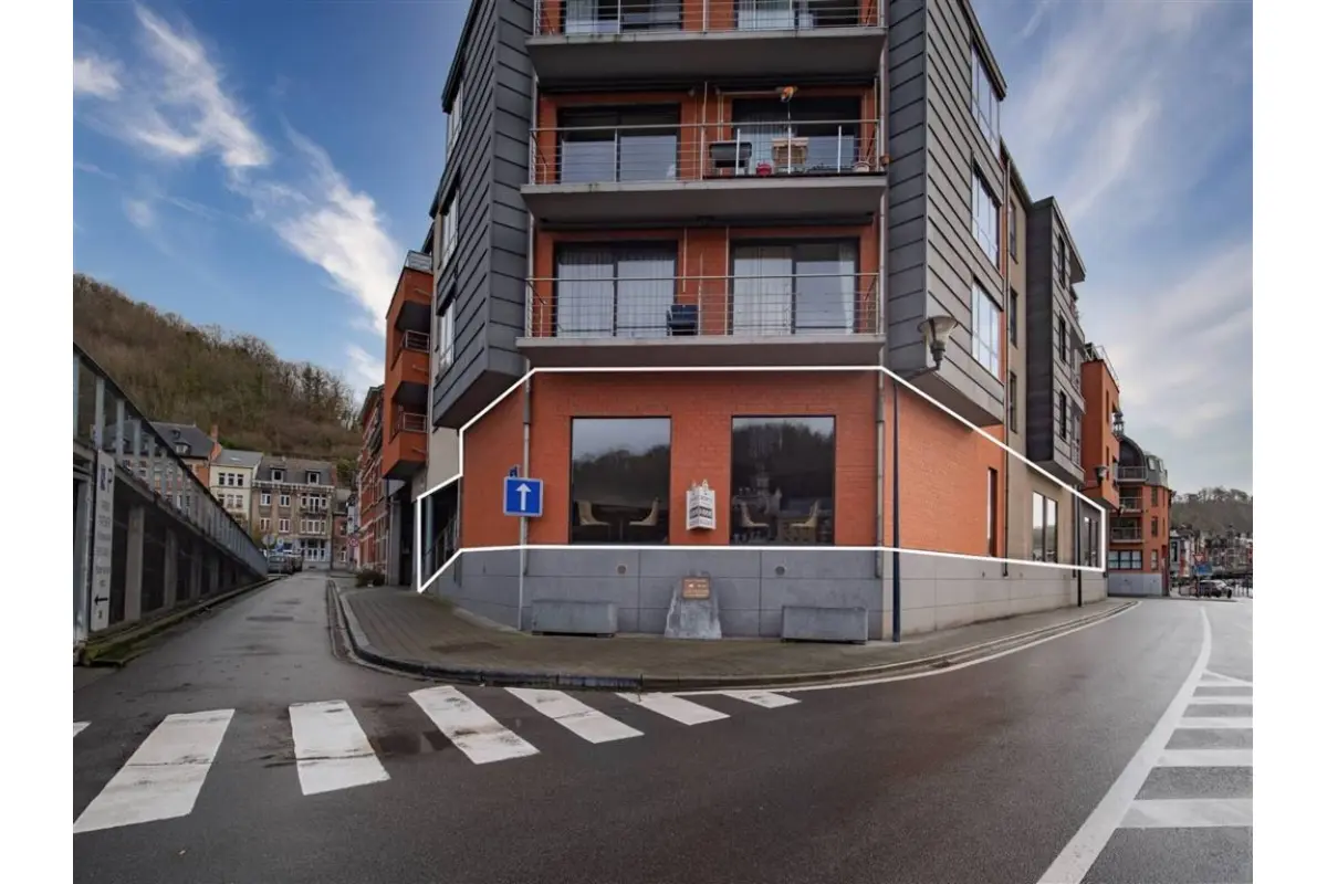 Commerce à vendre à Dinant 5500 295000.00€ 1 chambres 507.00m² - annonce 610266