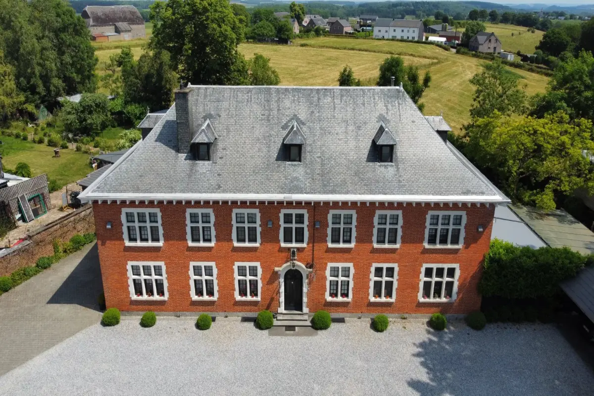 Immeuble de rapport - Immeuble à appartement à  à Durbuy 6940 997000.00€  chambres 1944.00m² - annonce 610225