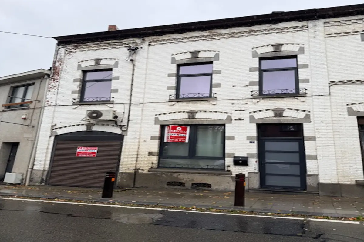 Maison à louer à Sambreville 5060 950.00€ 4 chambres m² - annonce 611578