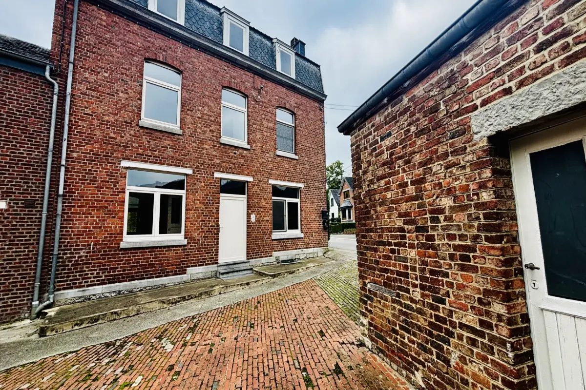 Maison à  à Rochefort 5580 850.00€ 2 chambres 105.00m² - annonce 613106