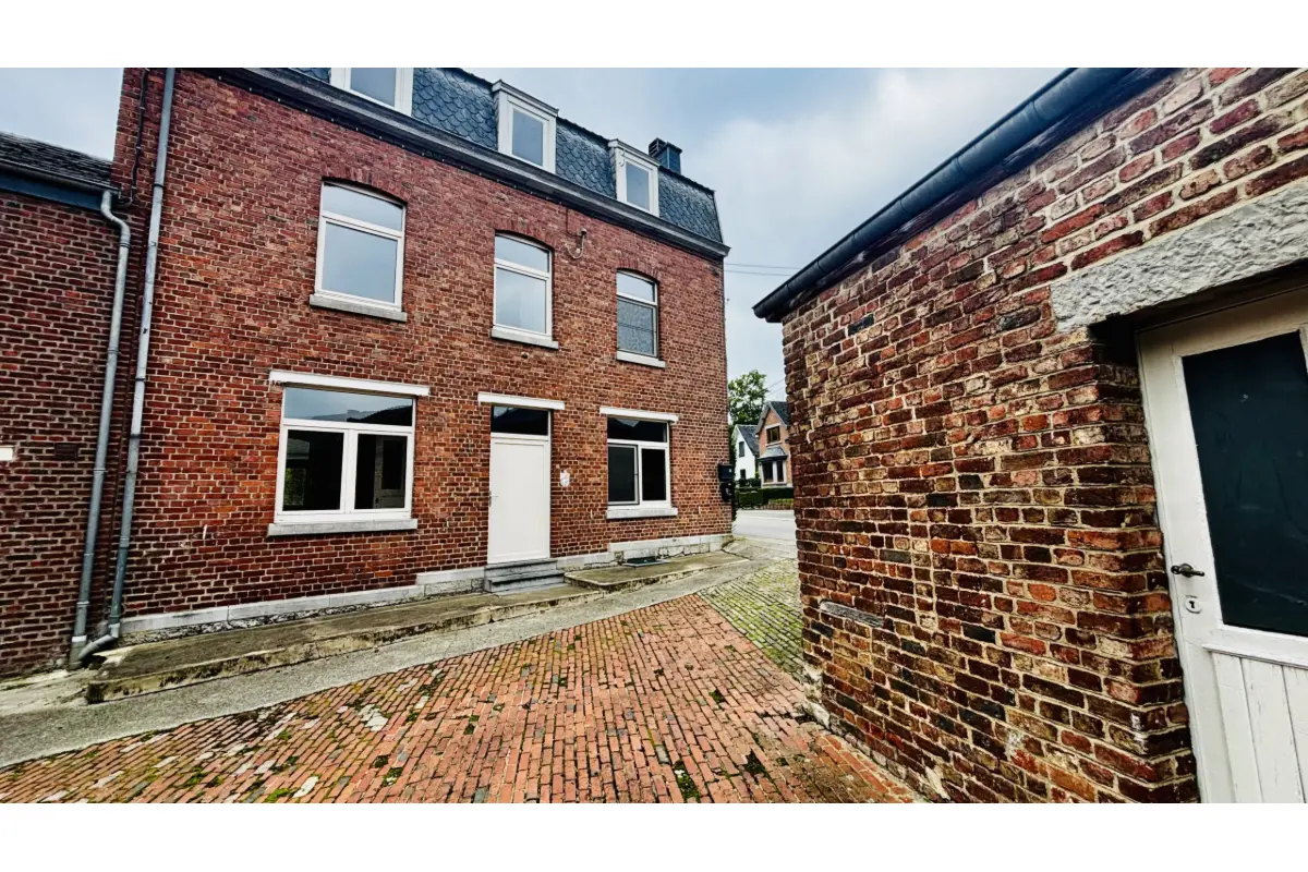 Maison à  à Rochefort 5580 850.00€ 2 chambres 105.00m² - annonce 613106