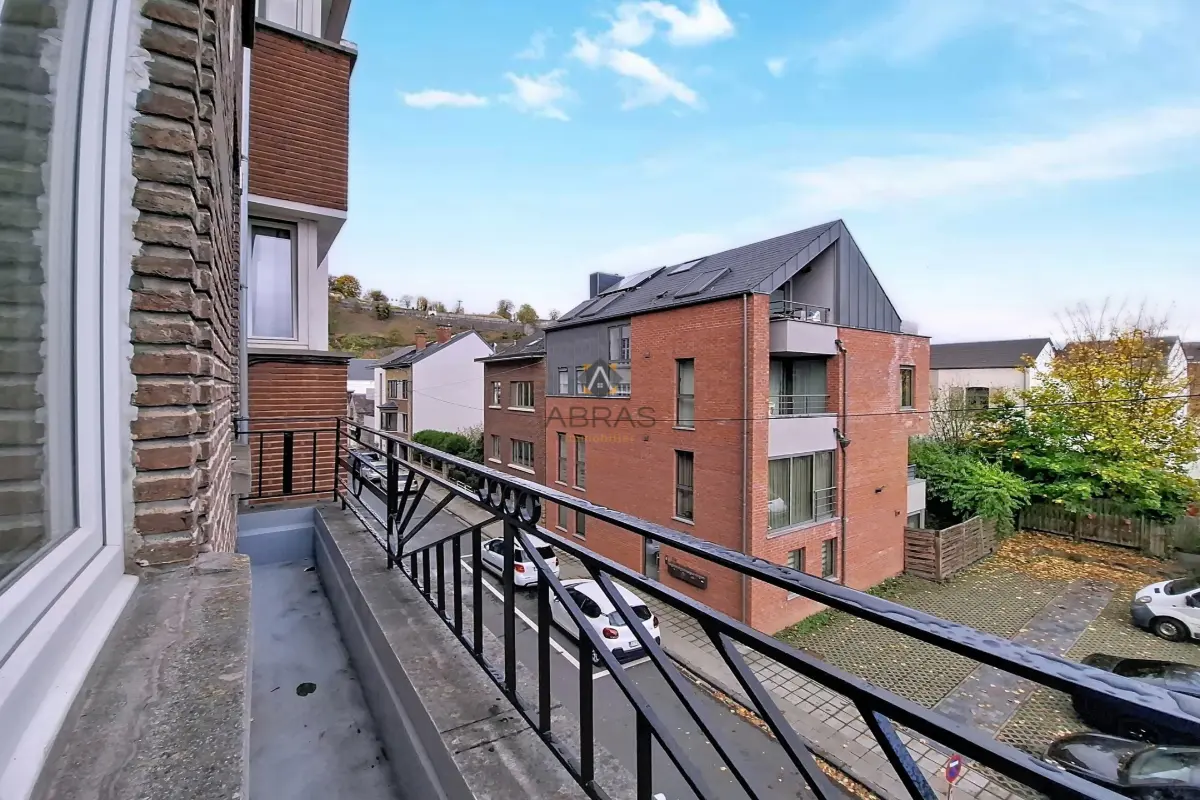 Appartement à à Dave 5100 800.00€ 2 chambres 61.00m² - annonce 613318