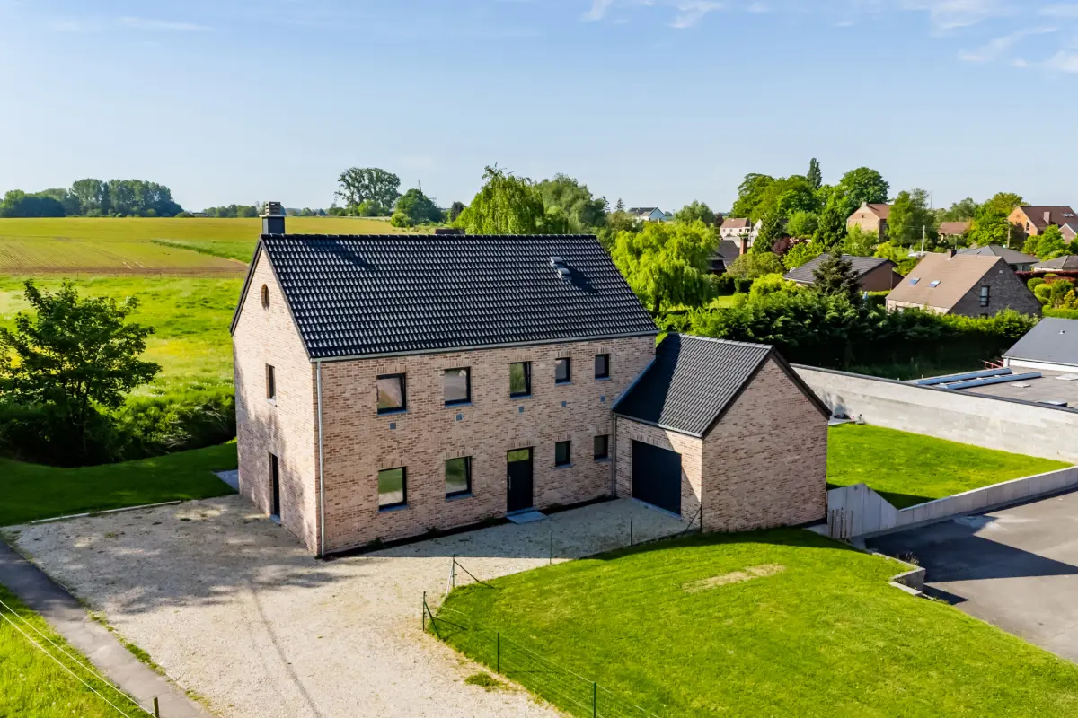 Maison à vendre à Grand-Leez 5031 620000.00€ 4 chambres 174.00m² - annonce 614669