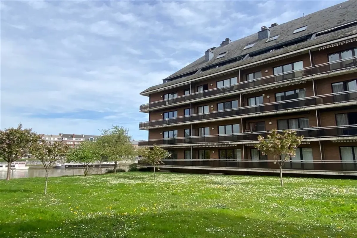 Appartement à à Jambes 5100 890.00€ 2 chambres 90.00m² - annonce 614567