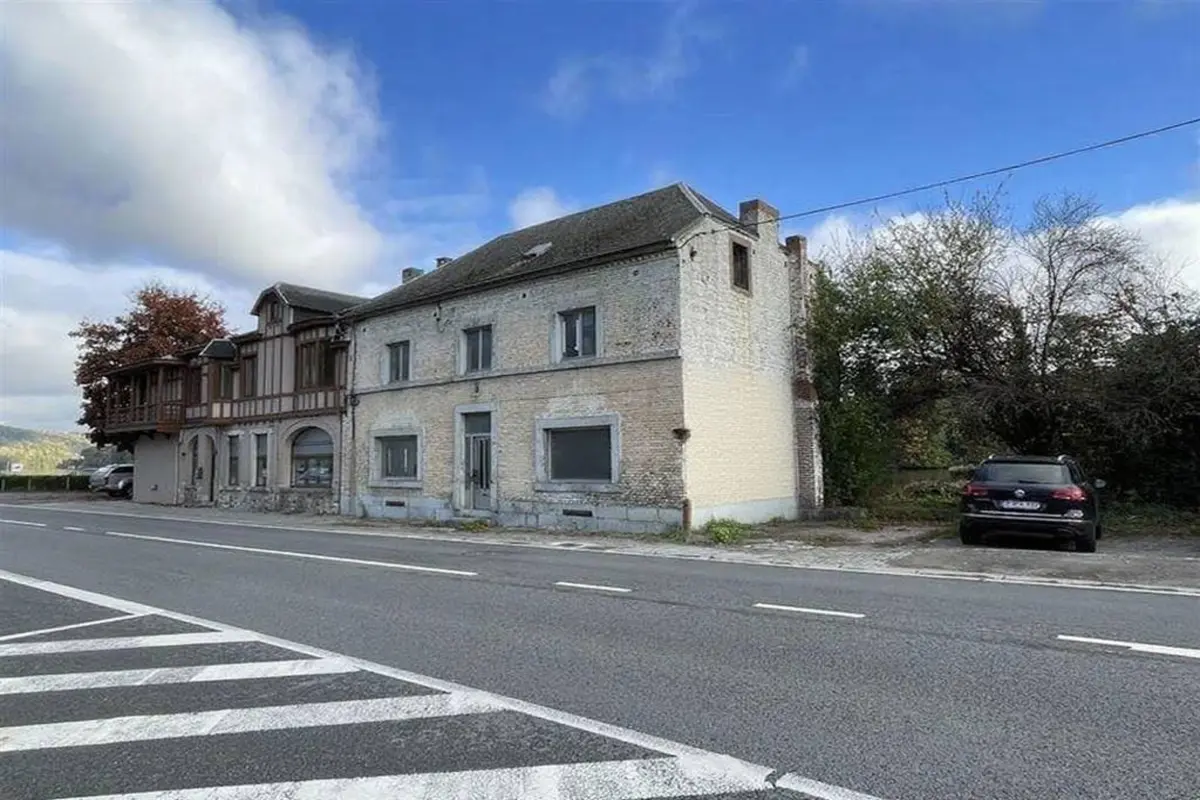 Maison à vendre à Wépion 5100 345000.00€  chambres 240.00m² - annonce 614777