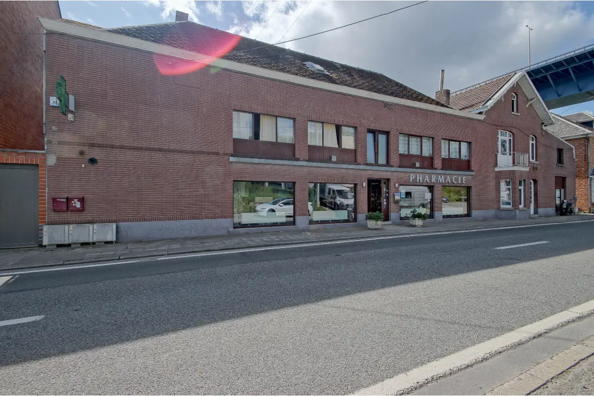 Commerce à louer à Beez 5000 1250.00€ 0 chambres m² - annonce 616330