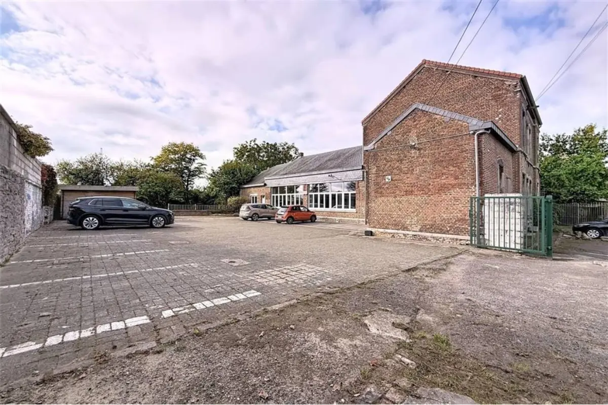 Commerce à vendre à Saint-Martin 5190 199000.00€  chambres 225.00m² - annonce 617164