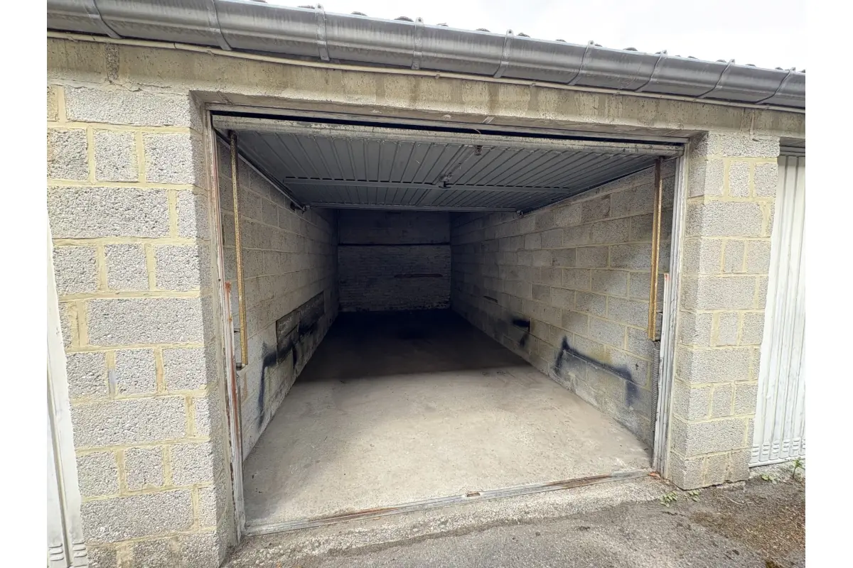 Box à louer à Namur 5000 110.00€  chambres m² - annonce 617457