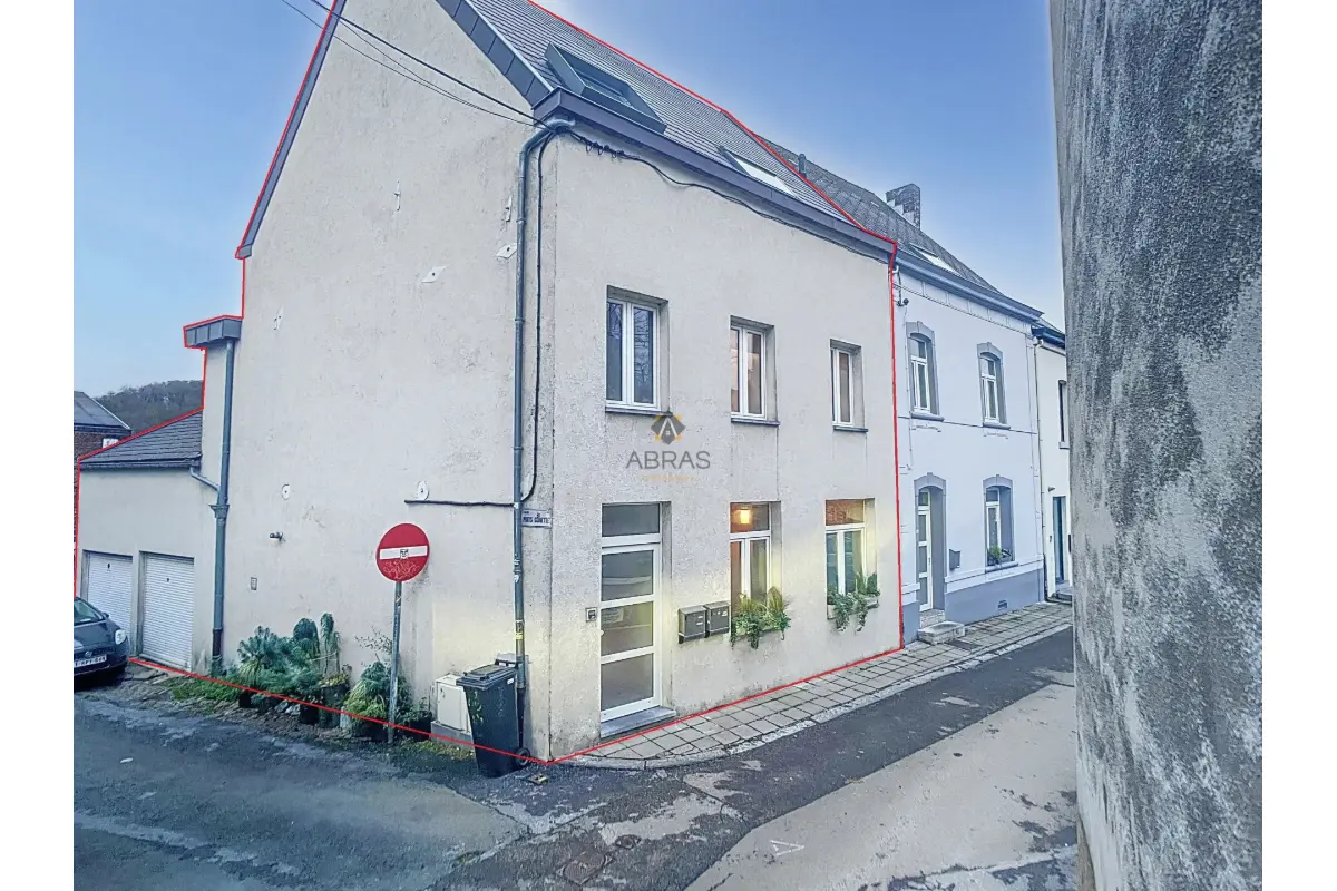 Immeuble de rapport - Immeuble à appartement à vendre à Floreffe 5150 375000.00€ 3 chambres 111.00m² - annonce 619268