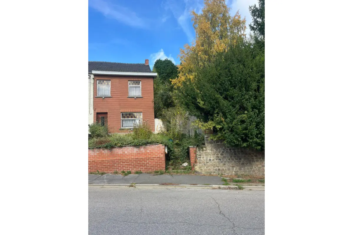 Maison à vendre à Tamines 5060 90000.00€ 2 chambres 141.00m² - annonce 621098