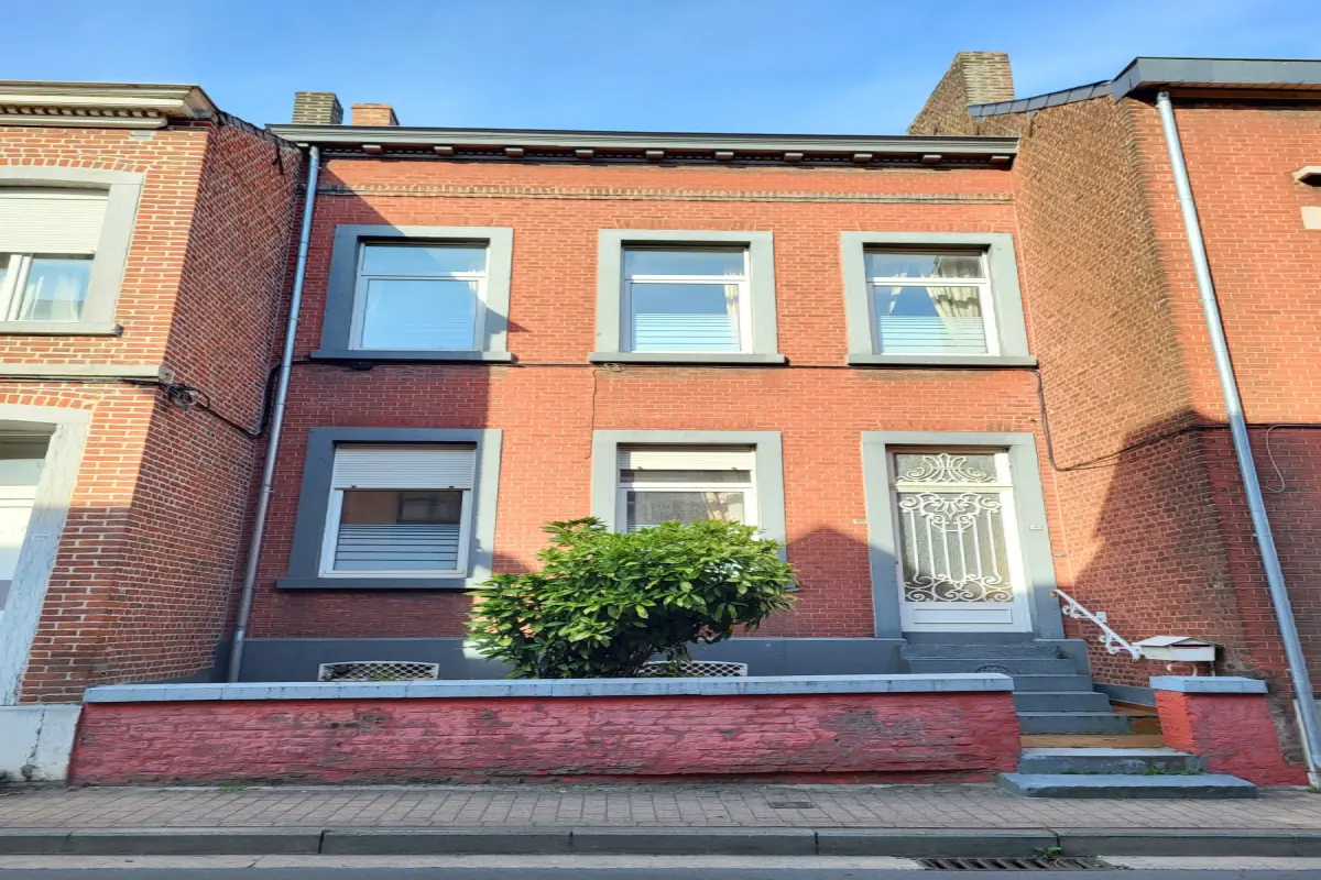 Maison à vendre à Saint-Servais 5002 215000.00€ 2 chambres 120.00m² - annonce 623042