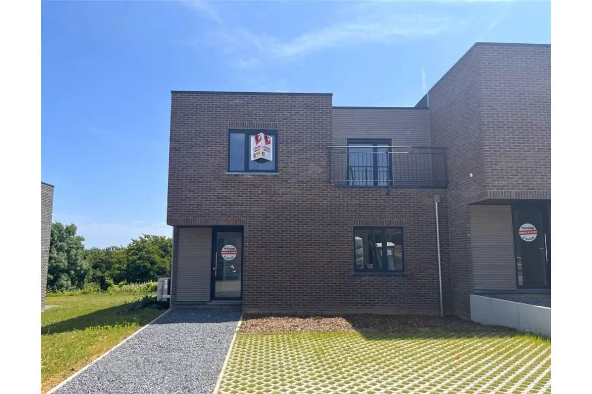 Maison à vendre à Belgrade 5001 375000.00€ 3 chambres 160.00m² - annonce 622399