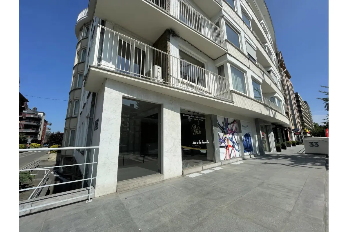 Commerce à vendre à Dave 5100 275000.00€  chambres 80.00m² - annonce 624329