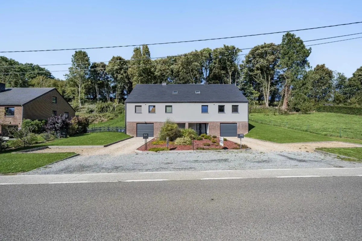 Immeuble de rapport - Immeuble à appartement à  à Saint-Hubert 6870 349000.00€ 3 chambres 200.00m² - annonce 624759