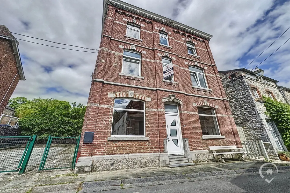 Maison à vendre à Waulsort 5540 210000.00€ 6 chambres 260.00m² - annonce 625030