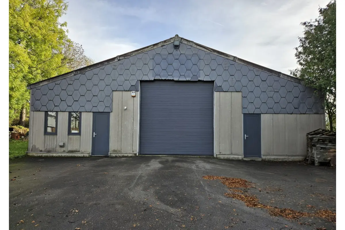 Commerce à vendre à Baillonville 5377 0.00€  chambres 600.00m² - annonce 738221