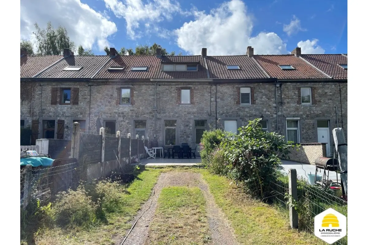 Maison à vendre à Yves-Gomezée 5650 165000.00€ 4 chambres 120.00m² - annonce 630078