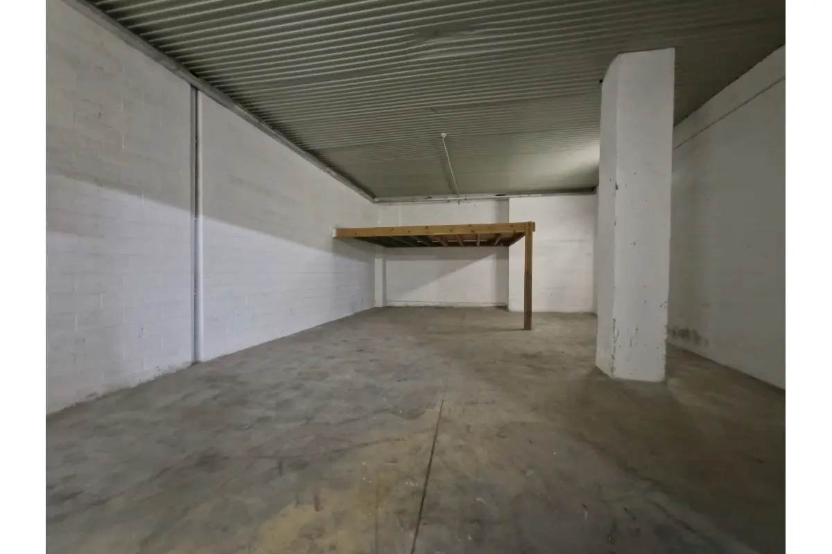 Commerce à louer à Saint-Servais 5002 850.00€  chambres 120.00m² - annonce 630911