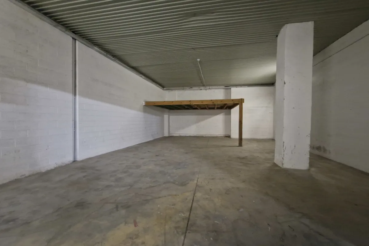 Commerce à louer à Saint-Servais 5002 850.00€  chambres 120.00m² - annonce 630911