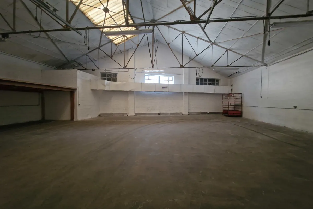 Commerce à louer à Saint-Servais 5002 1400.00€  chambres 300.00m² - annonce 630910